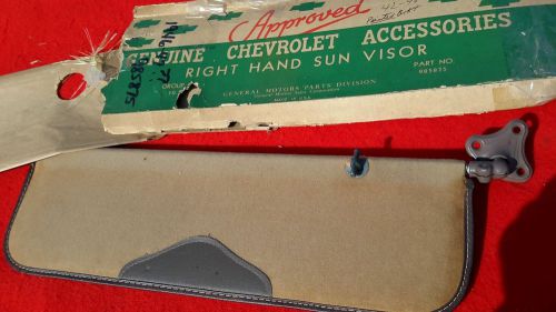 1942 1946 1947 1948 accessory pull out visor chevy  visor nos