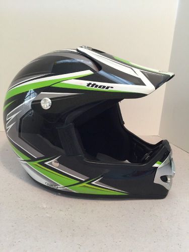 Thor youth riding racing dirtbike  helmet large/extra large green/black nice!