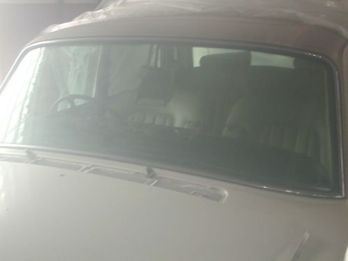 Front windshield / windscreen, rolls royce silver shadow, bentley t, triplex sun