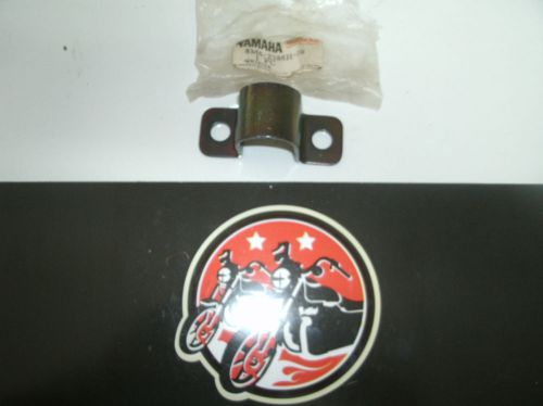 *new oem* yamaha  snowmobile front stabilizer bracket cover nos free ship  88h