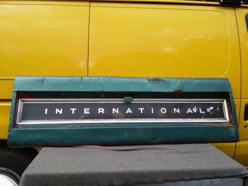 Vintage international tailgate 70&#039;s pickup wall art bench deco