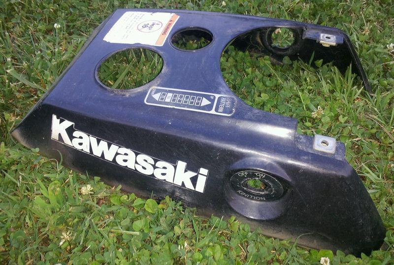 Kawasaki bayou klf220 klf 220 fuel gas tank cover 2x4 plastics nice nr