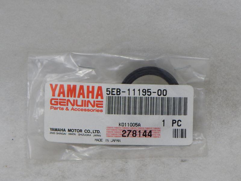 Yamaha 5eb-11195-00 gasket *new