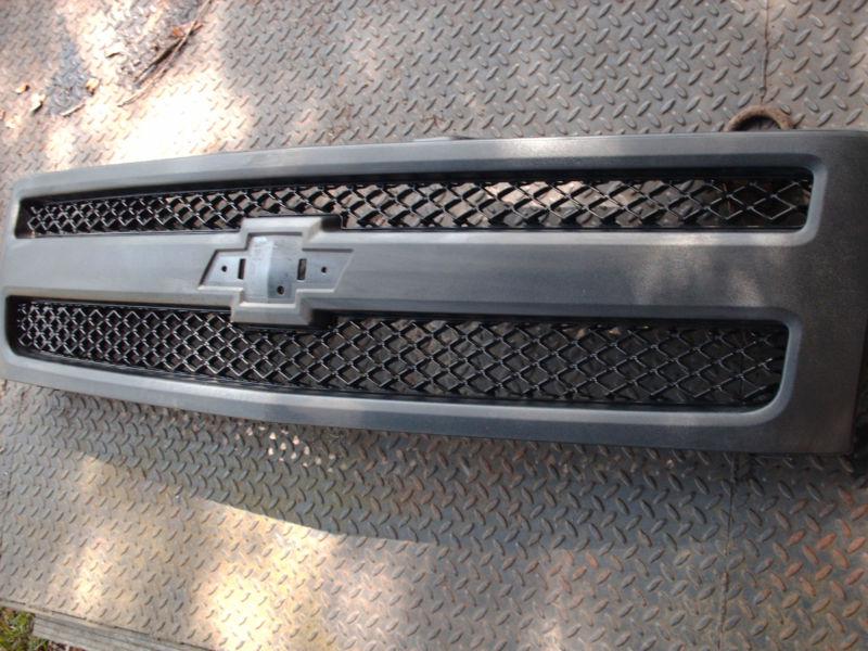 2012 silverado 1500 grille black textured finish