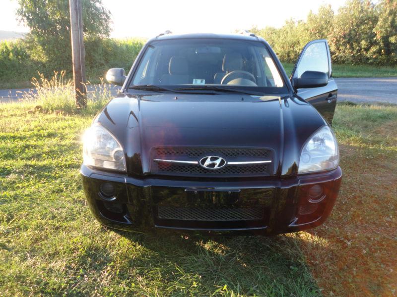 2007 Hyundai Tucson W/30,000 miles 2.0 4cyl 5 speed 2WD  lite accident 2006 2008, US $1,400.00, image 1