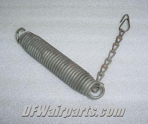 Tailwheel aircraft steering spring and chain
