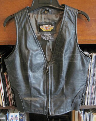 Womens harley davidson corset-back distressed leather vest size small, euc!!