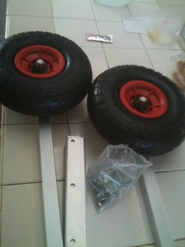 Boat launching wheels transom mount