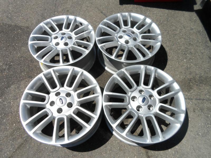2013 18" ford flex aluminum 14 spokes silver rims  wheelsin mint condition