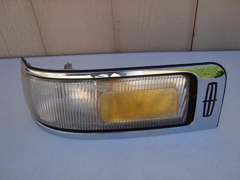 95-97 lincoln town car oem side marker / turn signal lamp/corner lamp (used)