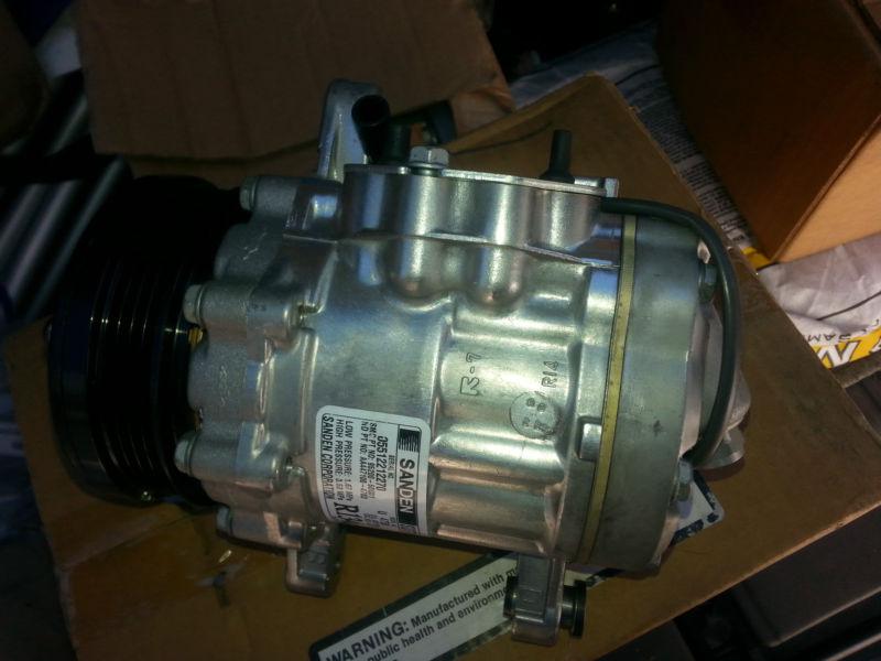 New oem ac compressor w/clutch chevrolet geo metro 12367703 15-20316 chevy new