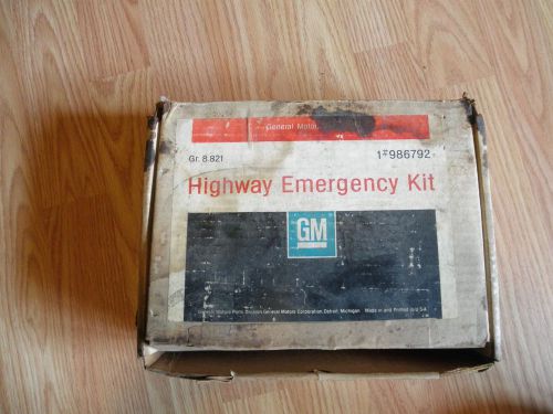Gm highway emergency kit 986792 camaro