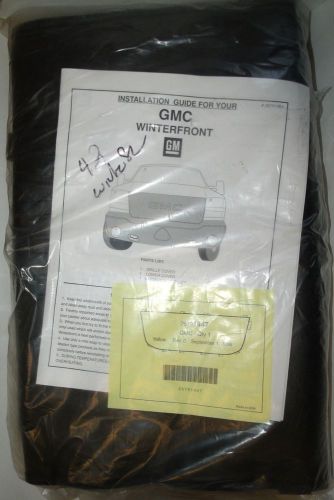 Gmc winterfront 25791451 &amp; 25791447 grill and lower cover new (old stock)