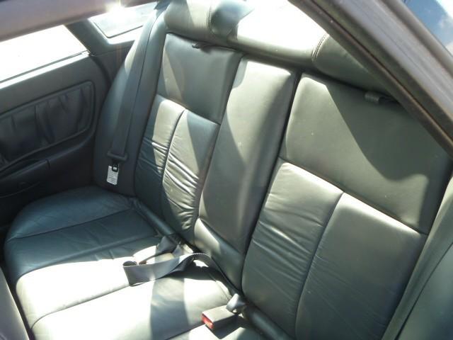 99 legacy sus 4dr rear seat 310789