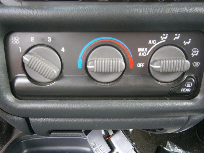 Chevrolet blazer s10/jimmy s15 heat/ac controller manual temperature control (o