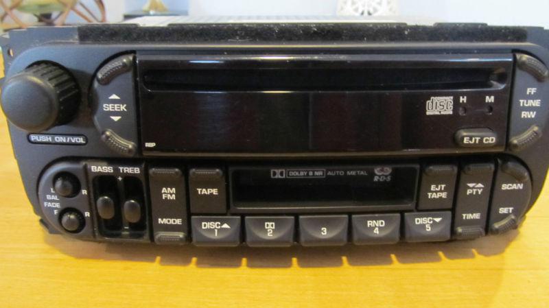 Jeep grand cherokee dodge chrysler cd cassette am/fm radio part# p56038586ai