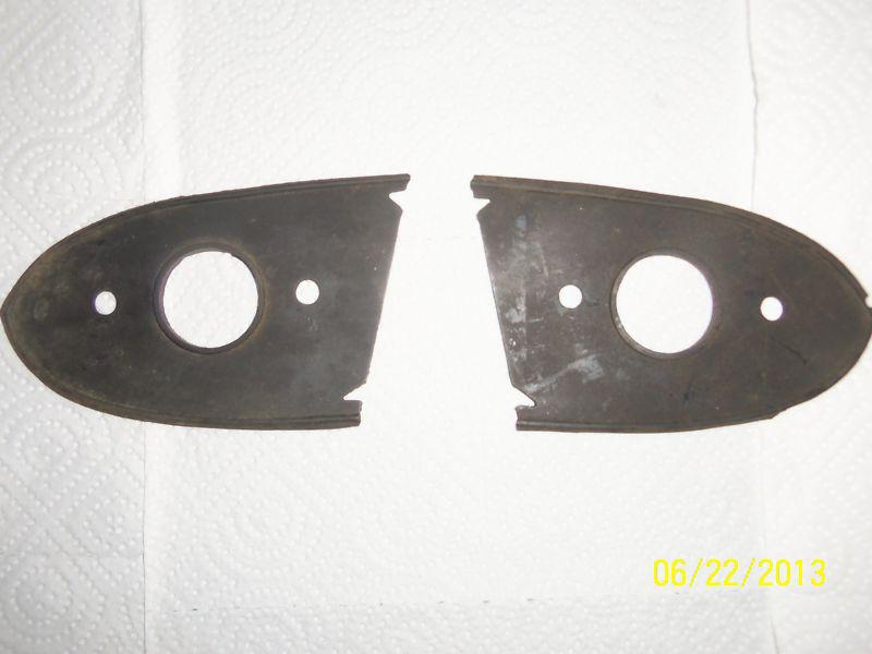 1949 ford car park lamp to  fender pads(pr) 8a-13217-b