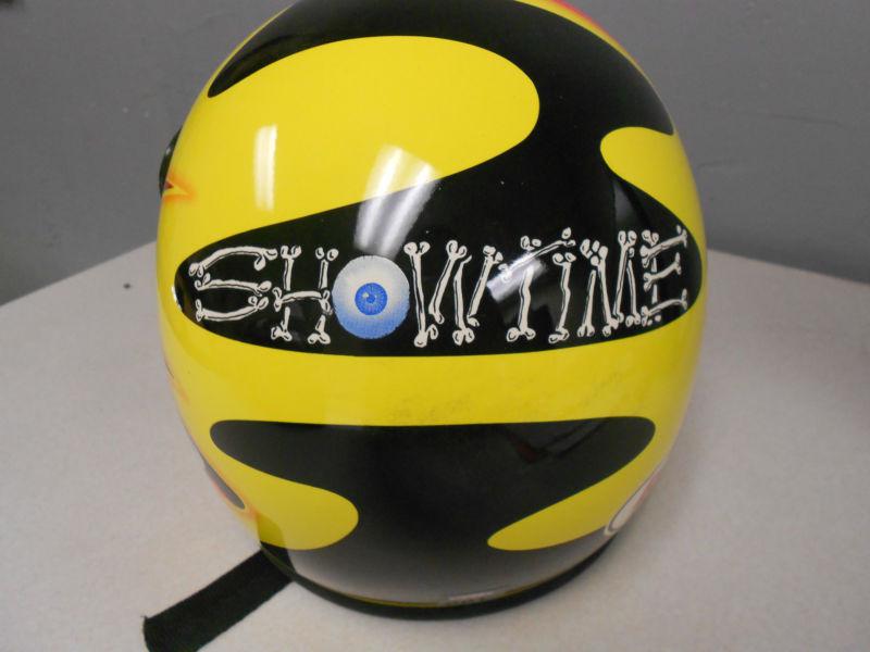 Bell "showtime" youth off road  motorcycle helmet size  youth med