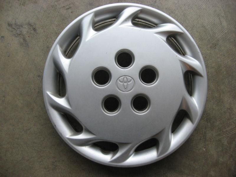 97 98 99 toyota camry hubcap wheel cover 14" oem  42621-aa030  - 1997 1998 1999