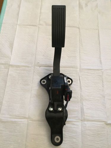 2008-09 hyundai santa fe pedal accelerator  32700-0w010   oem