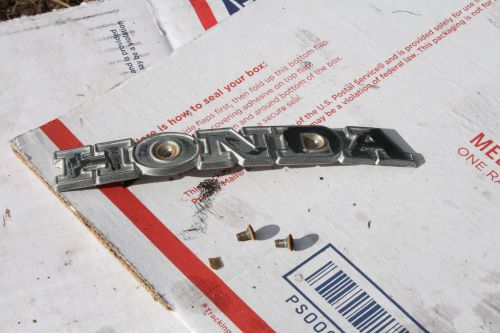 1971 honda sl 350 gas tank badge w/screw&#039;s //free shipping//