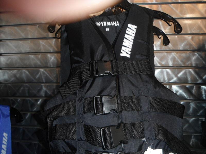 Yamaha nylon 4 buckle men's type iii black pfd vest size lx = large/xlarge