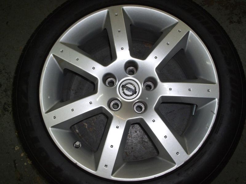 Nissan 350z 03-05 oem rear wheel