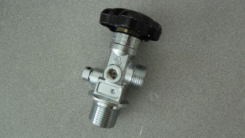 New cramerdecker cga 660 nitrous gas cylinder angle stop valve