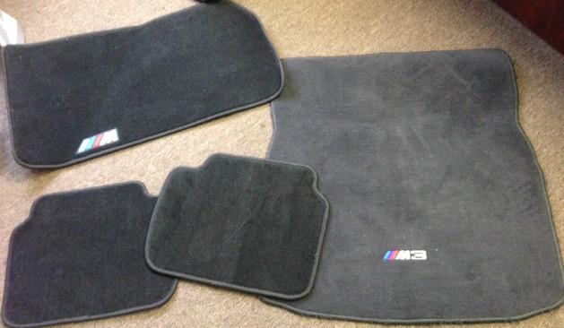 Set of 4 factory bmw m3 rear floor mats & trunk mat
