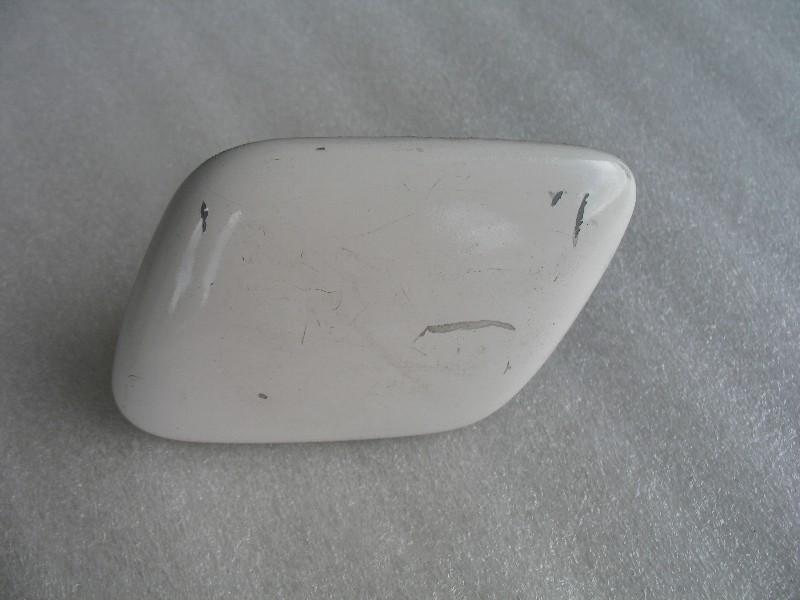 2001 audi a6 front bumper left driver side headlight washer cover plug 98 99 00
