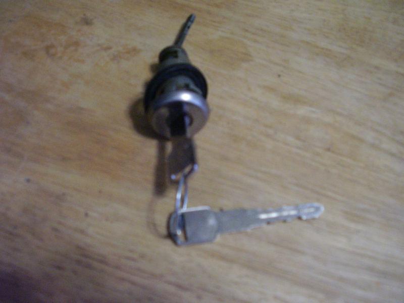 Trunk keys w/cylinder complete---used --1999 thru 2005 pontiac grand am