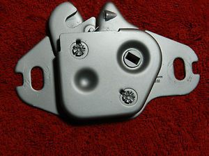 Clean/detailed trunk latch 68-69-70 roadrunner/charger/coronet/satellite/bee/gtx