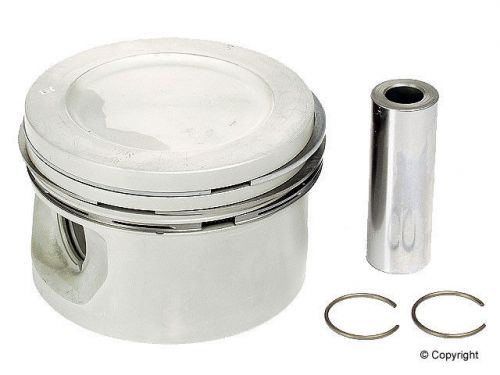 Mahle engine piston w/rings fits 1985-1994 volvo 740 244,245 240
