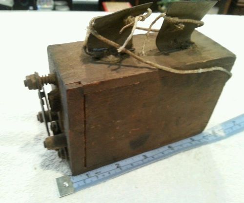 Vintage antique ford model &#039;a&#039; or model &#039;t&#039; wood battery box ignition coil