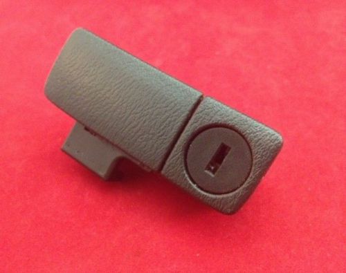 2005 infiniti g35x glove box handle with lock black 68630 6p102 oem