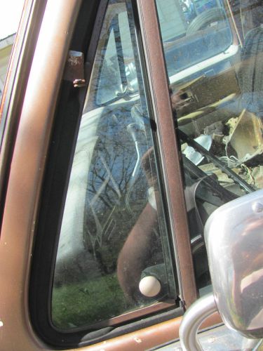 1973-91 gmc suburban- oem driver door wing vent window frame &amp; glass