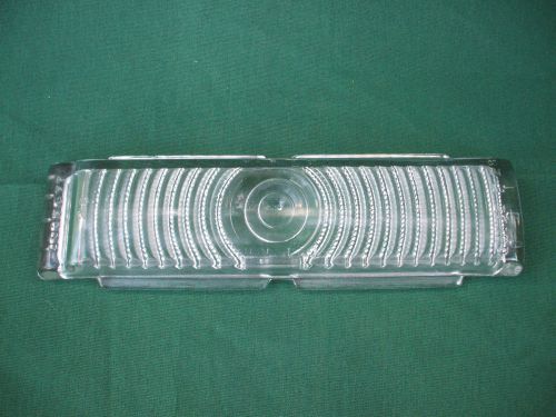 Nos glass 1947-1948 pontiac lh parking light lens guide f-28, # 5937577