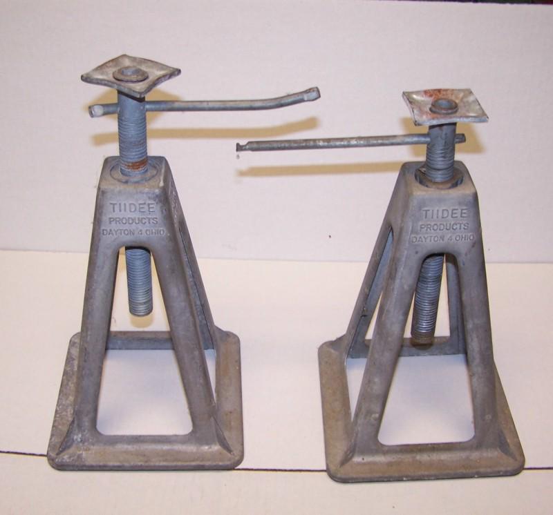 2 tlldee products jack stands from 1961 16' air stream aluminum good condition