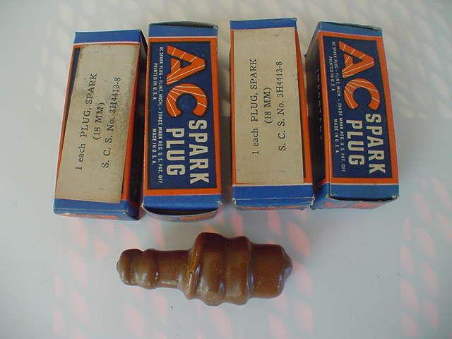 Vintage indian,harley,henderson, military spark plugs ww2 ,preserved 40s,18mm,4 