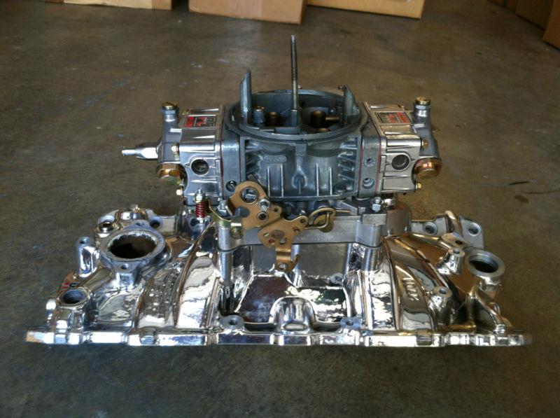 Holly carburetor pc 650cfm & eldebrock endurashine intake manifold