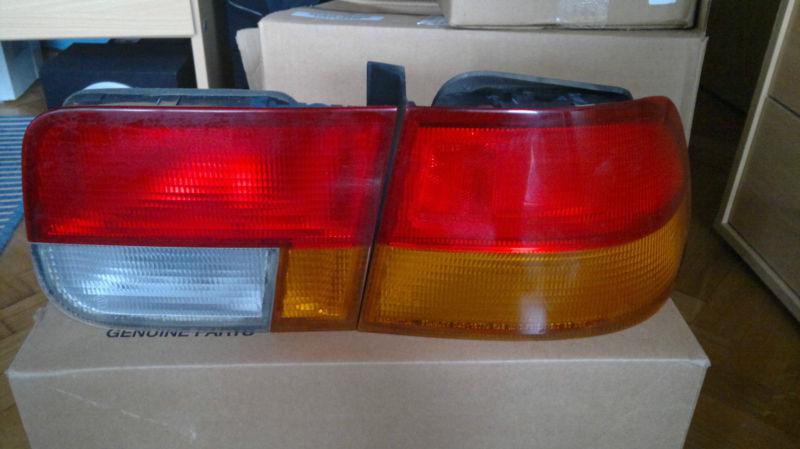Honda civic coupe 2dr 96-00 oem tail rear light right side