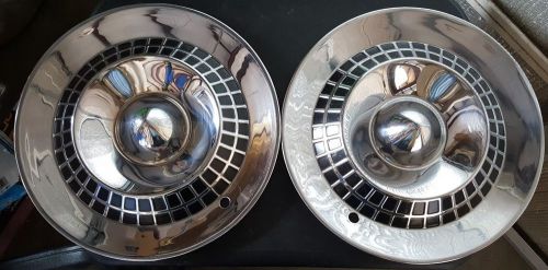 1959  dodge merc  hub cap w/o spinner pair 1829629   s032