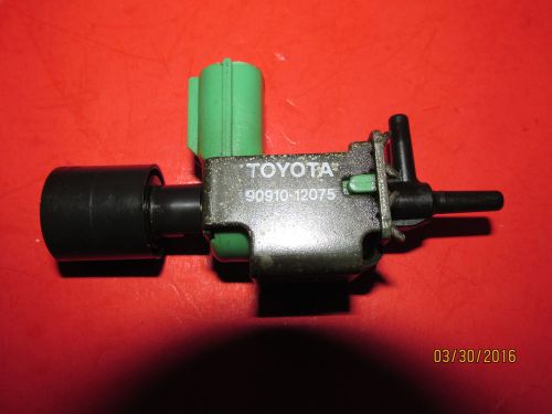 Vacuum switch valve fits toyota 4runner dlx sr5 &amp; tacoma dlx oem 90910-12075