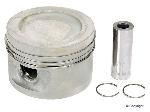 Mahle engine piston w/rings fits 1985-1995 volvo 740 760 940