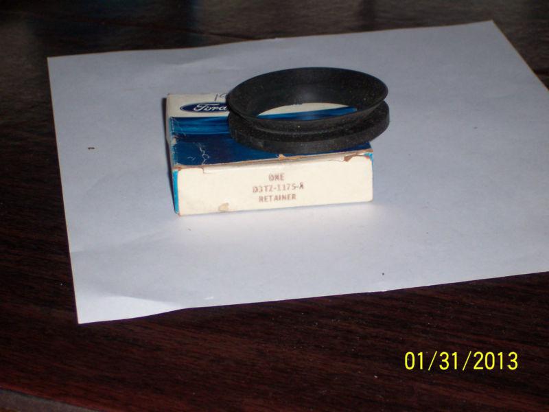 1973 ford truck nos retainer, seal? part # d3tz-1175-a