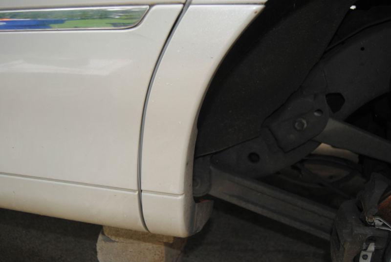2003-2010 town car left or right rear quarter panel molding trim cover oem