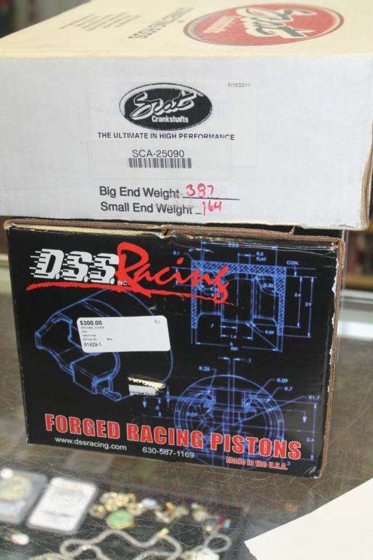 Forged racing pistons