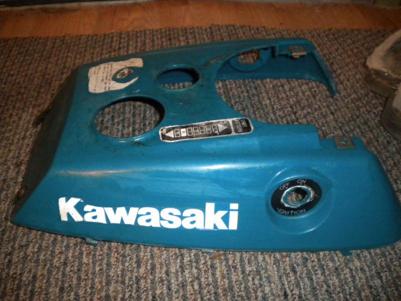1995 kawasaki bayou klf220 klf 220 gas tank cover 