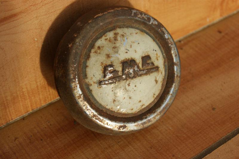 1955-1956 gmc truck horn button assembly