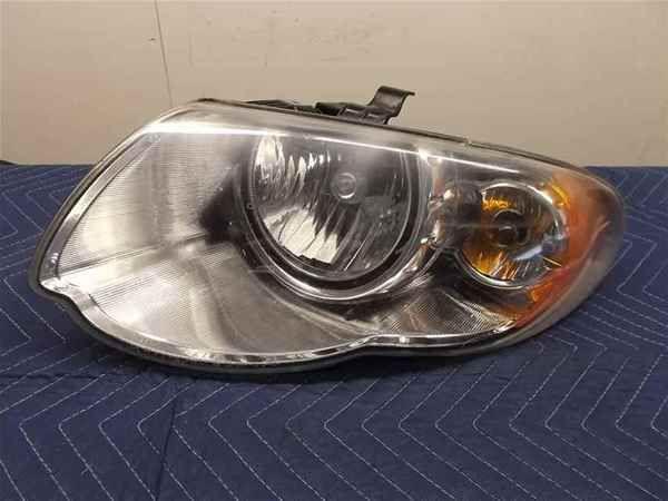2005-2007 chrysler town and country headlamp lh oem lkq